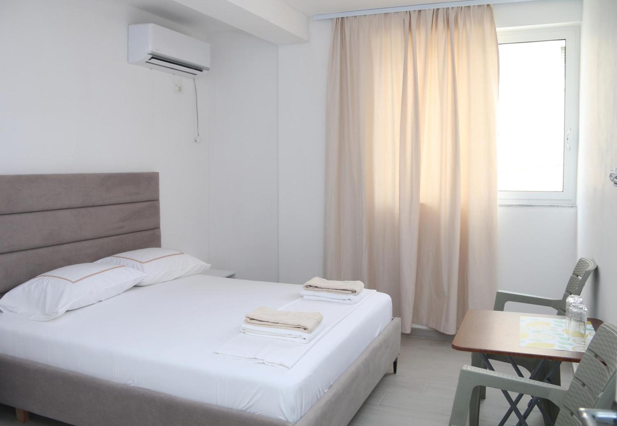 Vila Jovani Sarandë 外观 照片