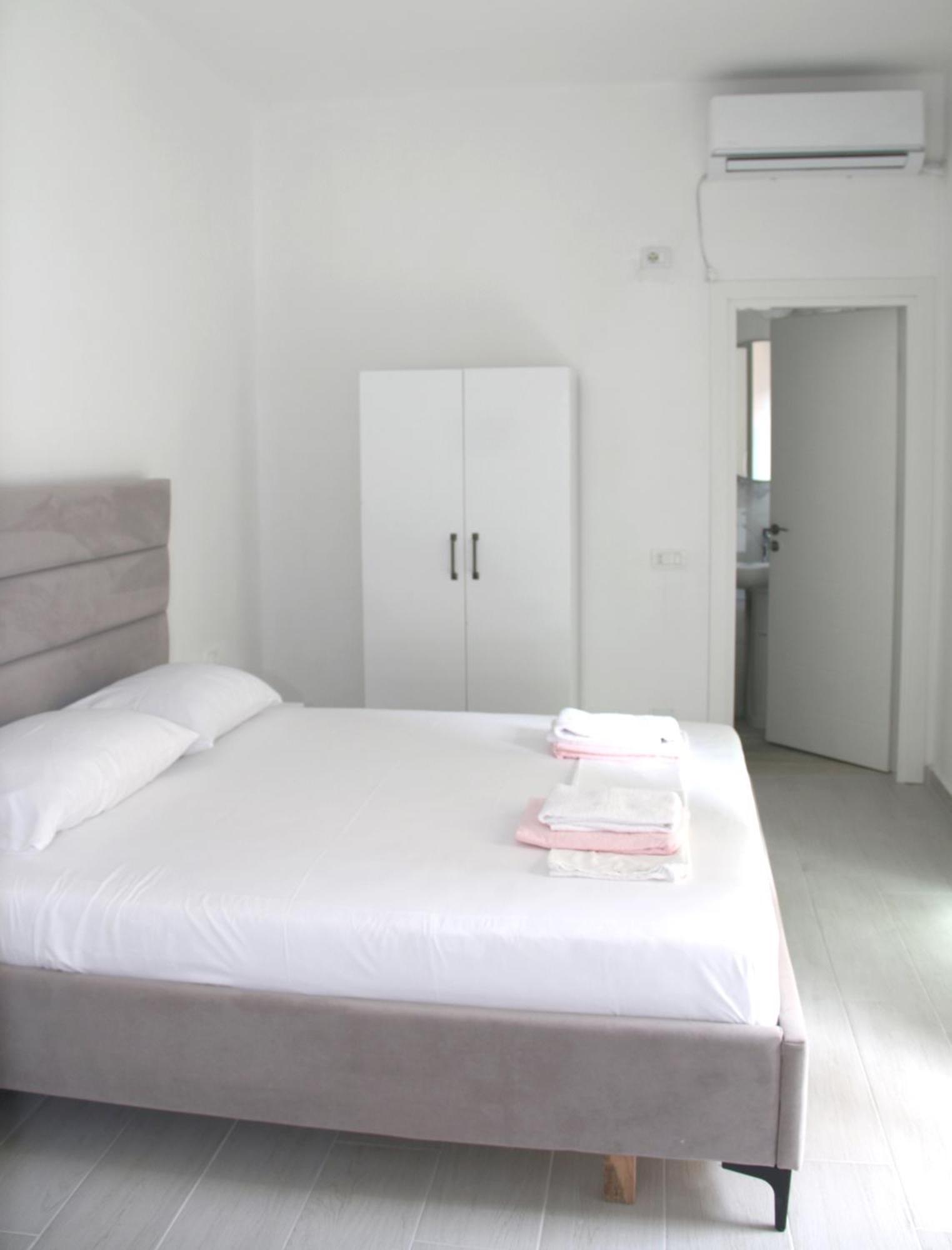 Vila Jovani Sarandë 外观 照片
